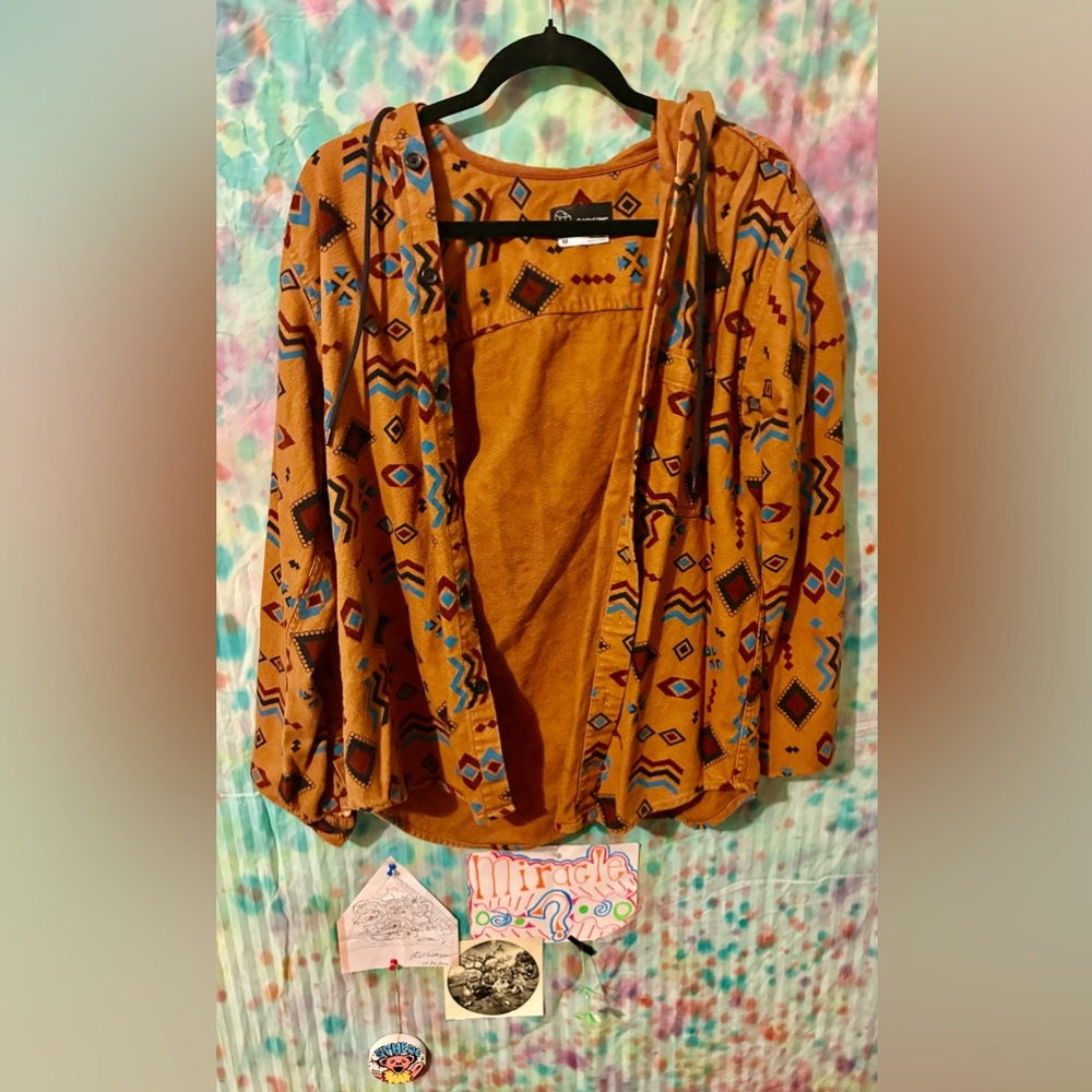Geometric Patterned Hoodie - Picture 2 of 2